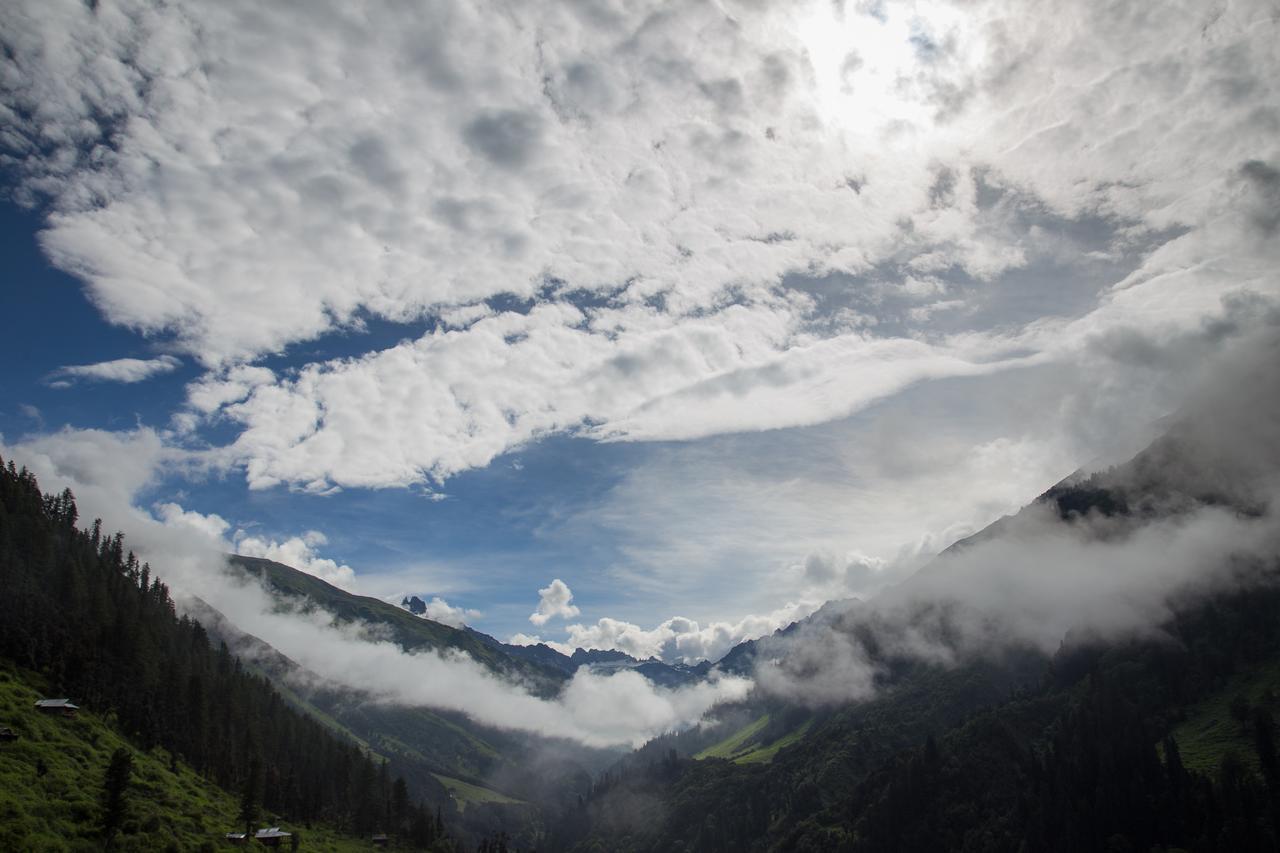 Malana Magic Valley Trek Hotel Exterior foto